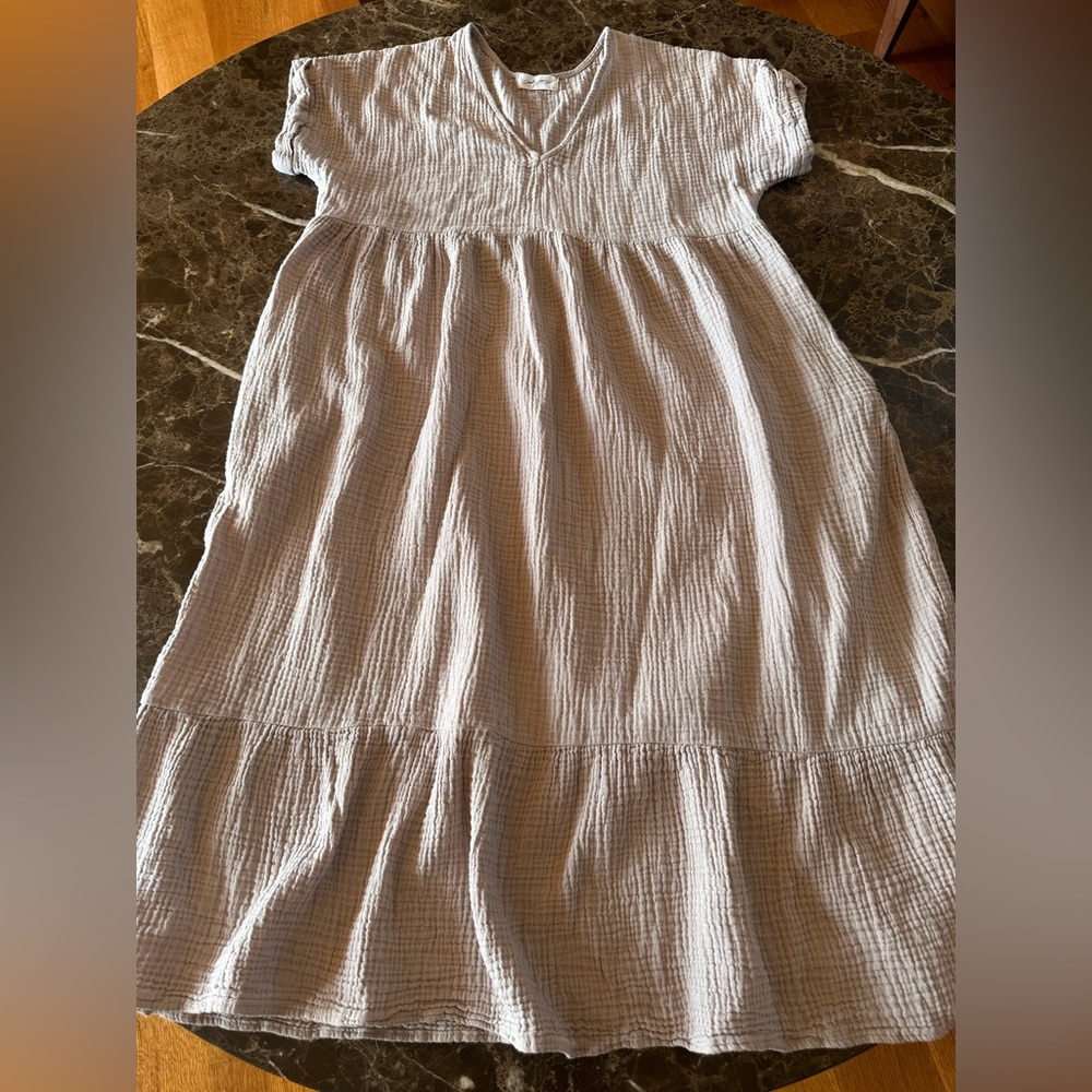 Carlyjean Los Angeles dress. Size S. 100% cotton. Comfy and soft.
